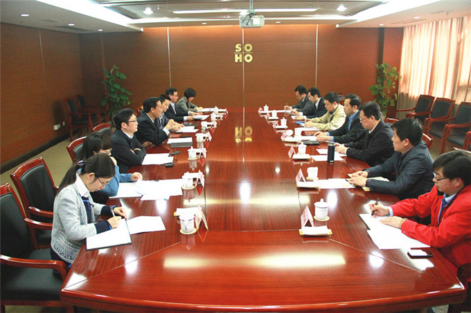 省鹽業(yè)集團領(lǐng)導到控股集團考察交流
