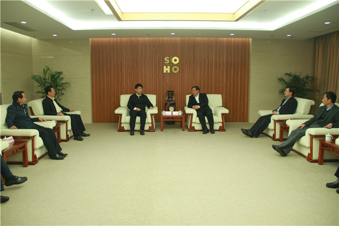 淮安市長曲福田、市政協(xié)主席王維凱到蘇豪控股集團(tuán)考察調(diào)研